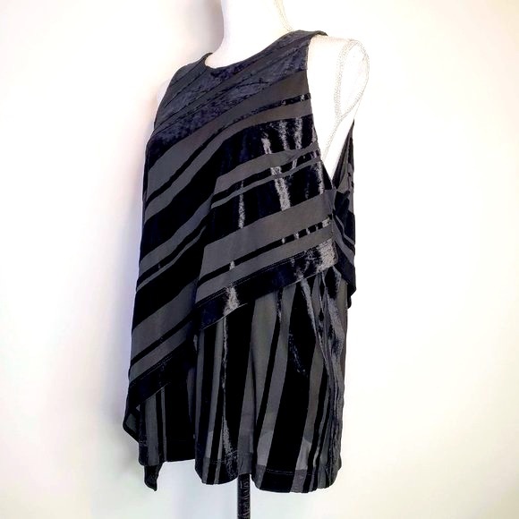 DKNY Women’s Black Velvet and Sheer Asymmetrical Stripe Sleeveless Top M Size M - Picture 3 of 8